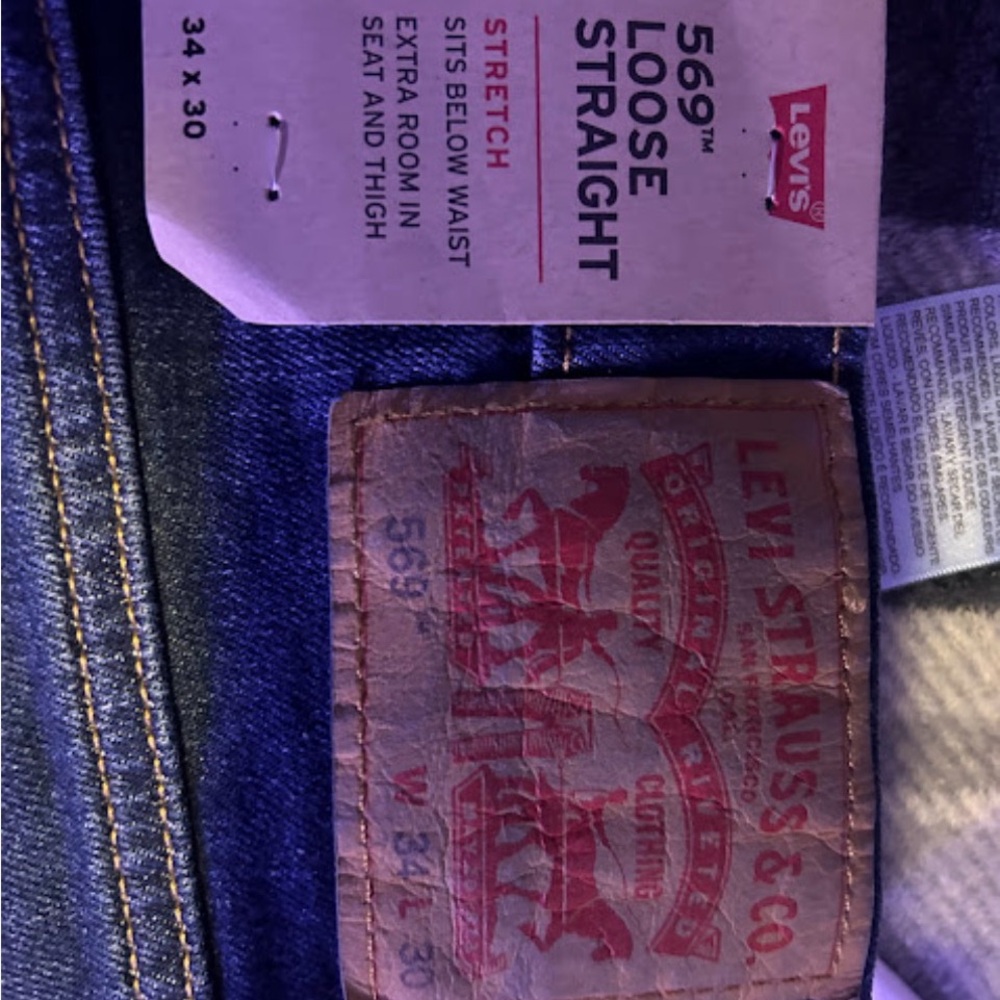 Levi’s Men’s jeans 34x30 569. NWT